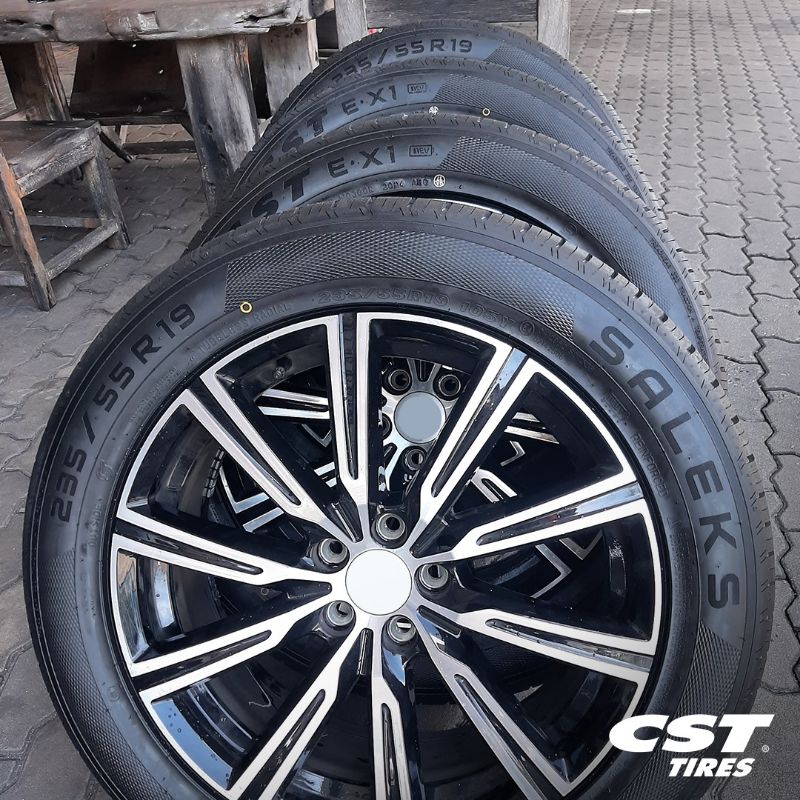 Volvo XC60 with CST Saleks EX1 Tires- (3)