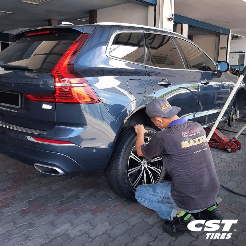 Volvo XC60 with CST Saleks EX1 Tires- (4)